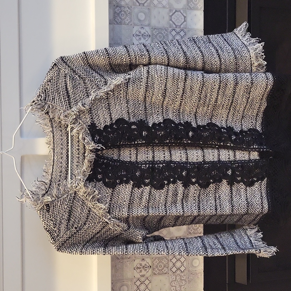 Womens Chico sweater jacket with lace and quarter length sleeves, size S